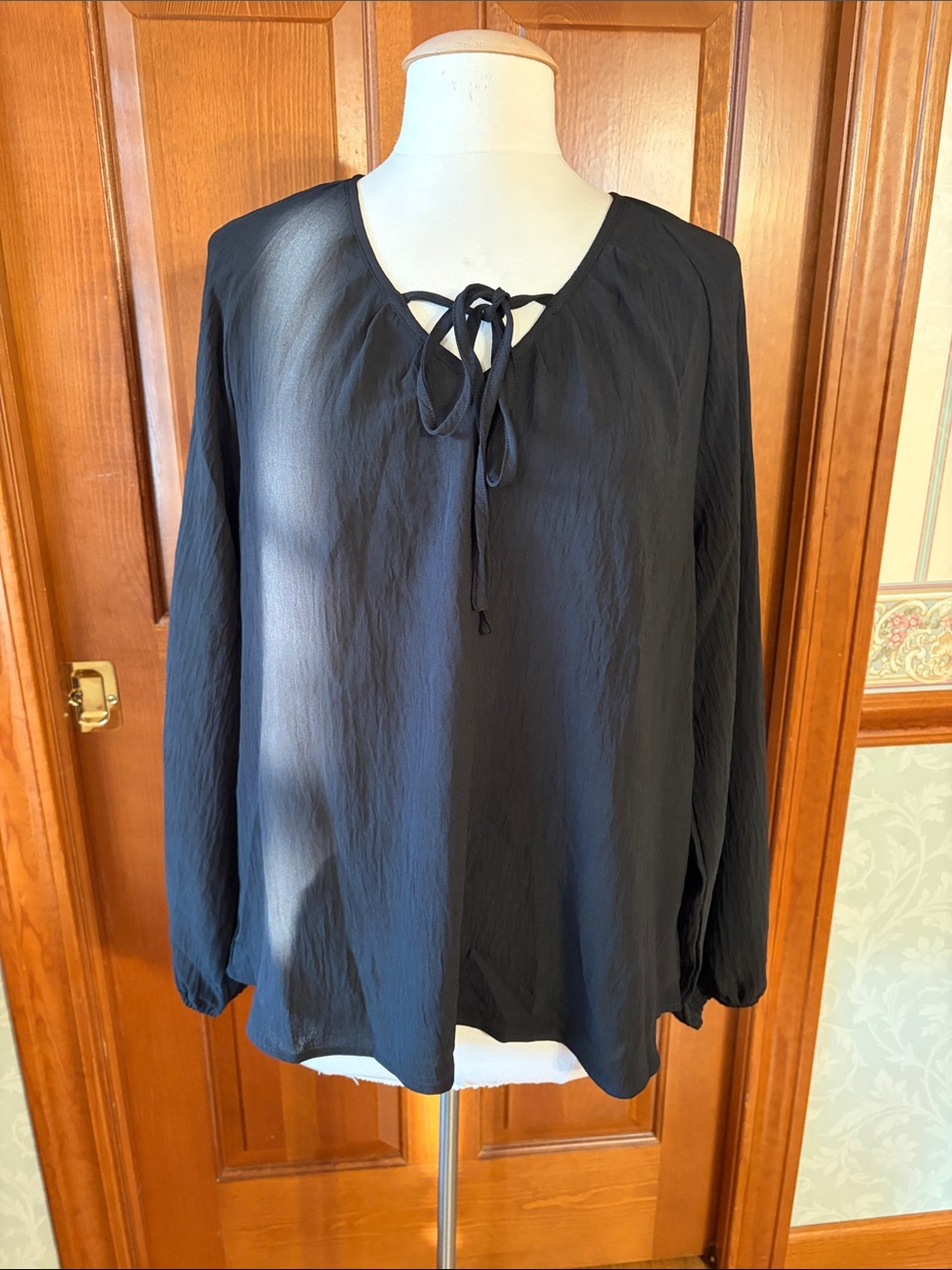Black Long-Sleeve Boho Style Blouse.Women’s Size XL